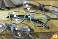 Holzbrillen stehen im Fokus auf der Opti 2016 | Offensichtlich Berlin